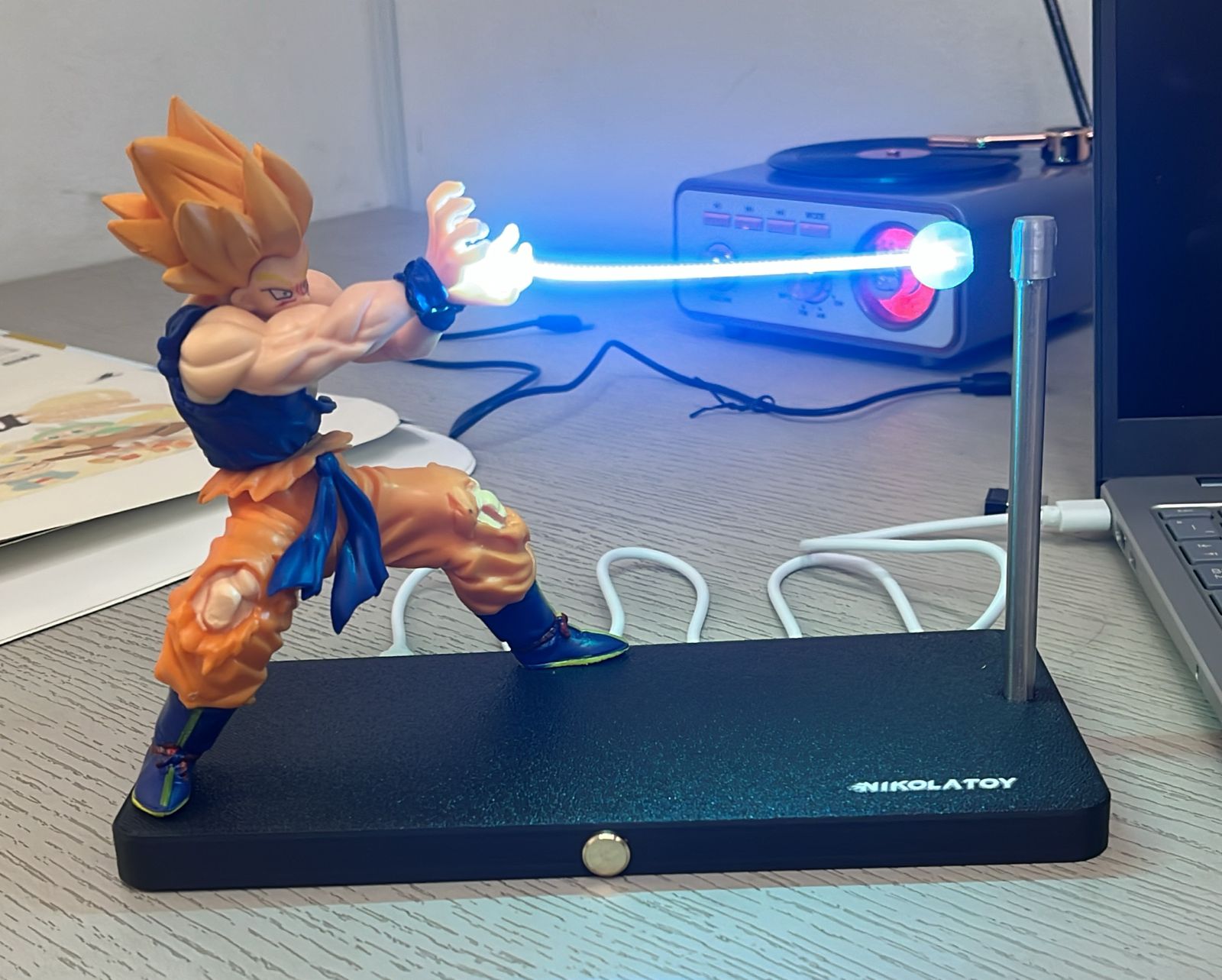 lampara de goku