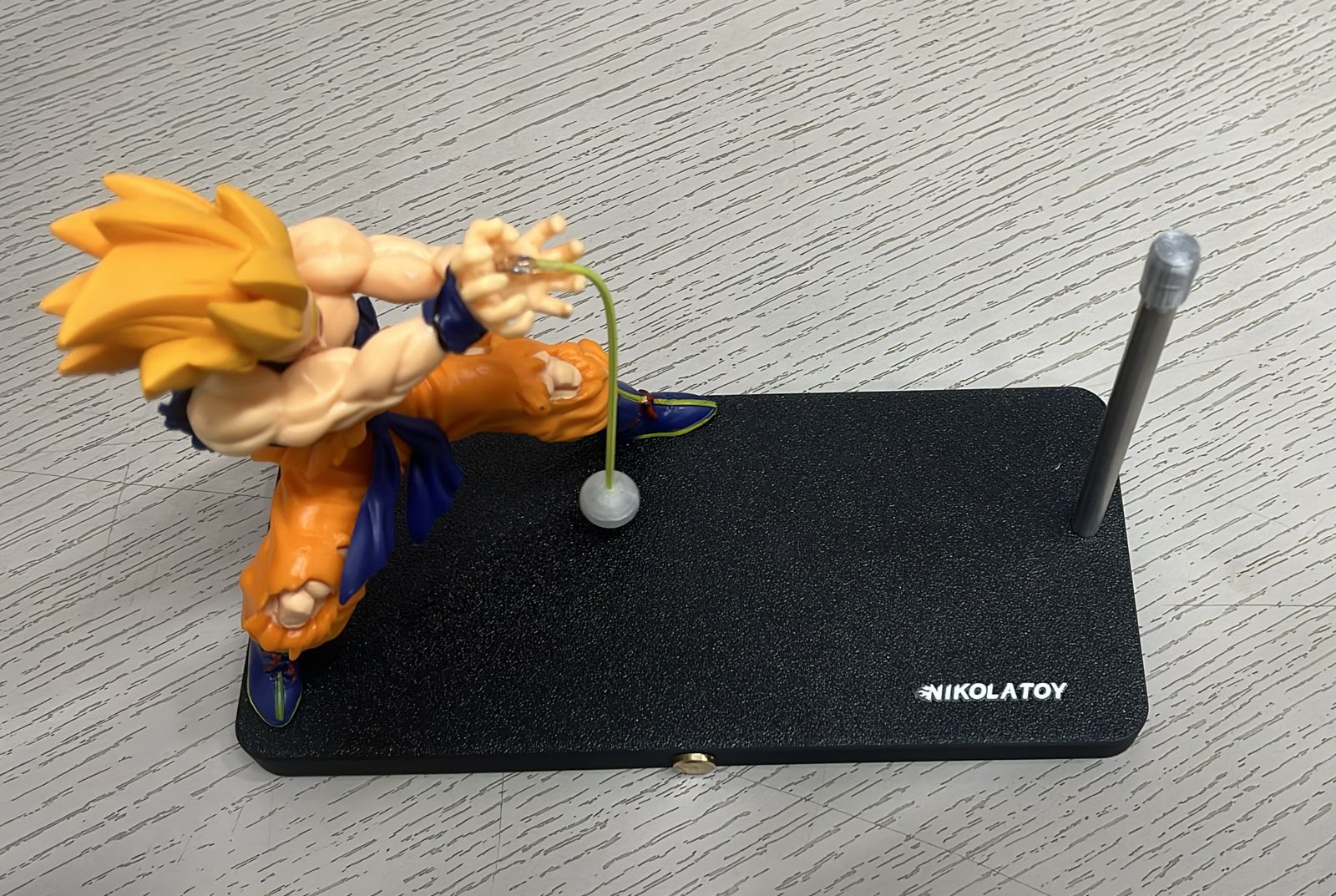 lampara de goku